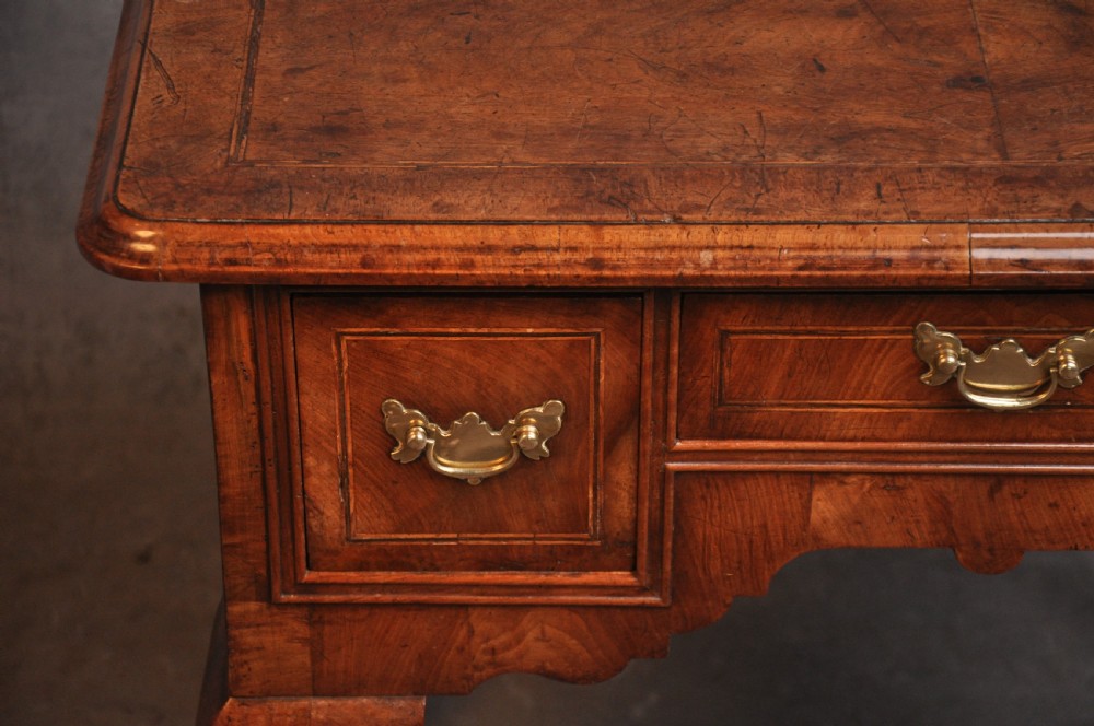 Fine Early 18th Century Walnut Lowboy View VI