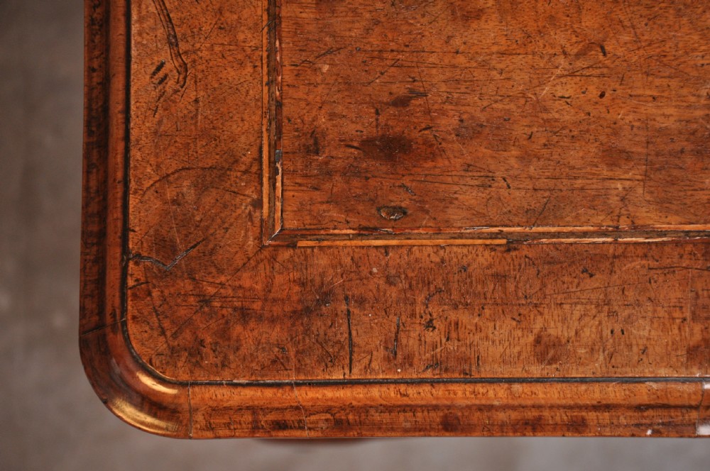 Fine Early 18th Century Walnut Lowboy View VII