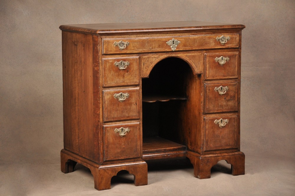 Early 18th Century Walnut Kneehole Desk