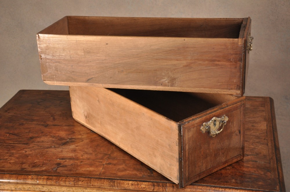 Early 18th Century Walnut Kneehole Desk View VI