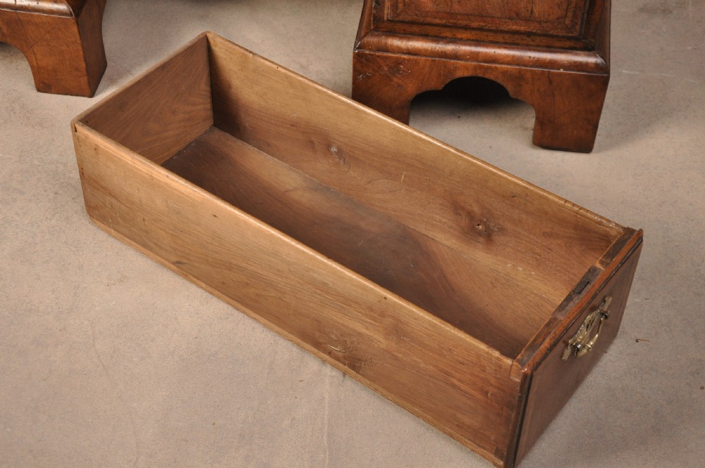 Early 18th Century Walnut Kneehole Desk View VII