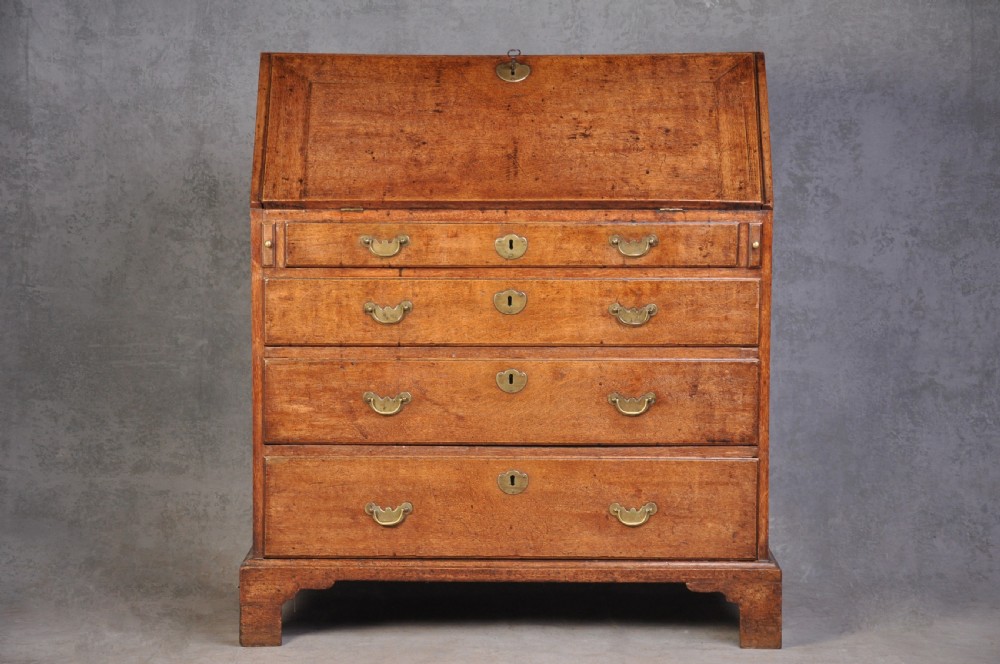 Early 18th Century Oak Bureau