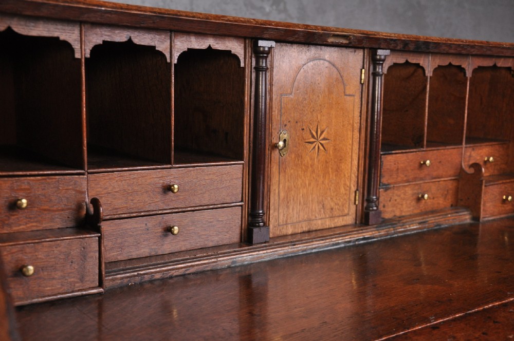 Early 18th Century Oak Bureau View IV
