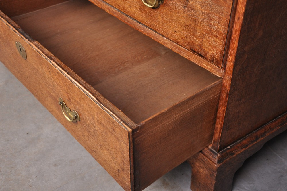 Early 18th Century Oak Bureau View XIV