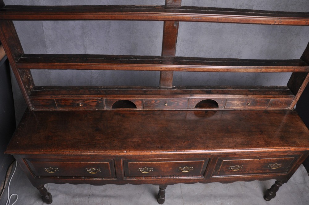 Early 18th Century Oak Dresser View VII