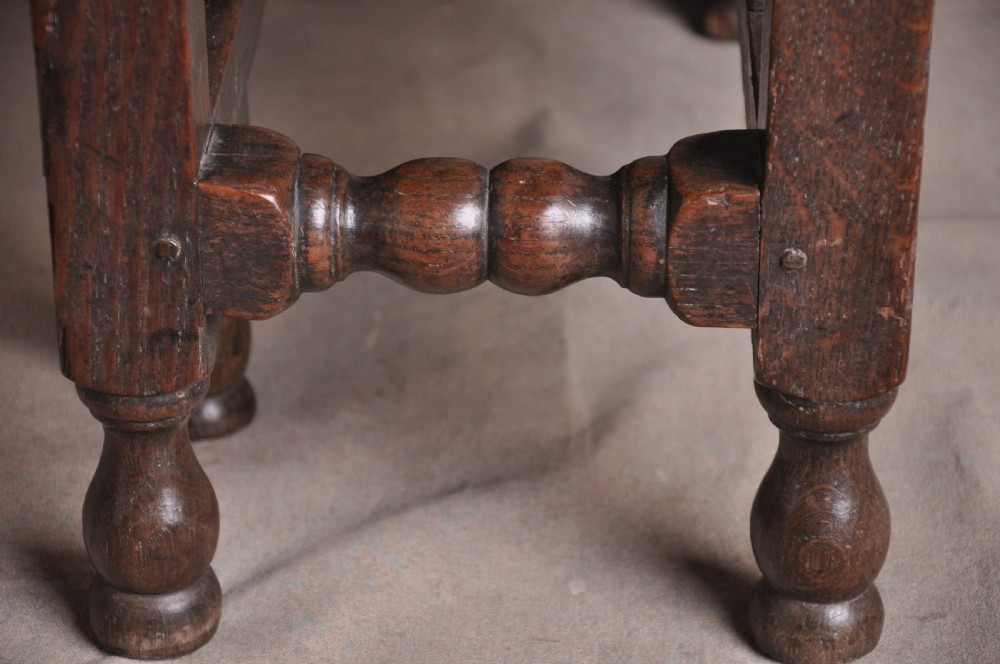 Small 17th Century Oak Gateleg Table View IV