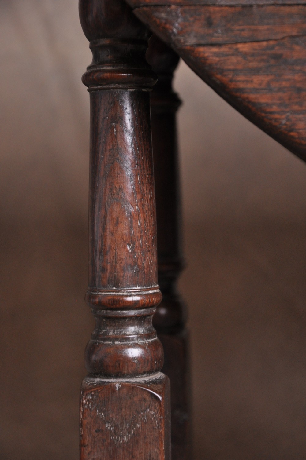 Small 17th Century Oak Gateleg Table View VI