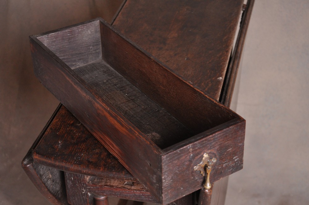 Small 17th Century Oak Gateleg Table View VIII