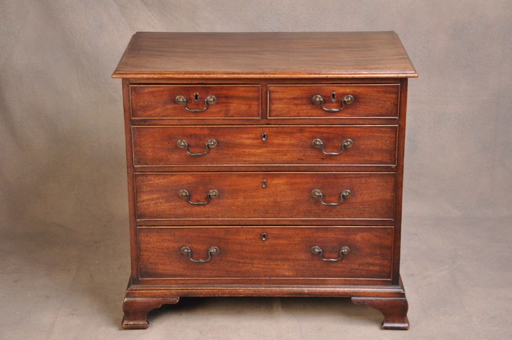 Fine 18th Century Mahogany Chest Of Drawers View II