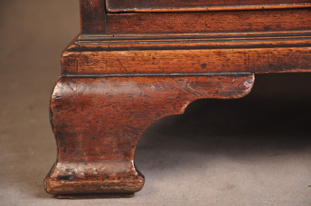 Fine 18th Century Mahogany Chest Of Drawers View III