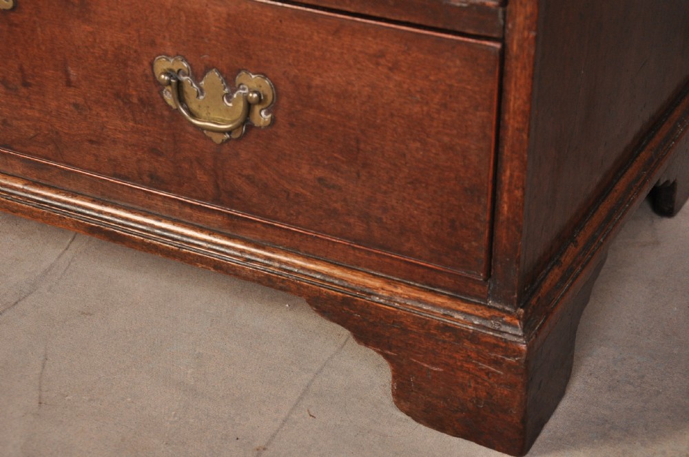 18th Century Mahogany Chest Of Drawers View III