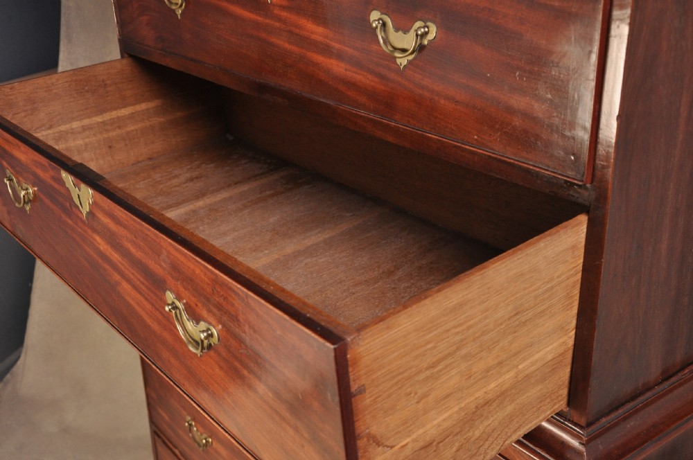 18th Century Mahogany Chest On Chest View III
