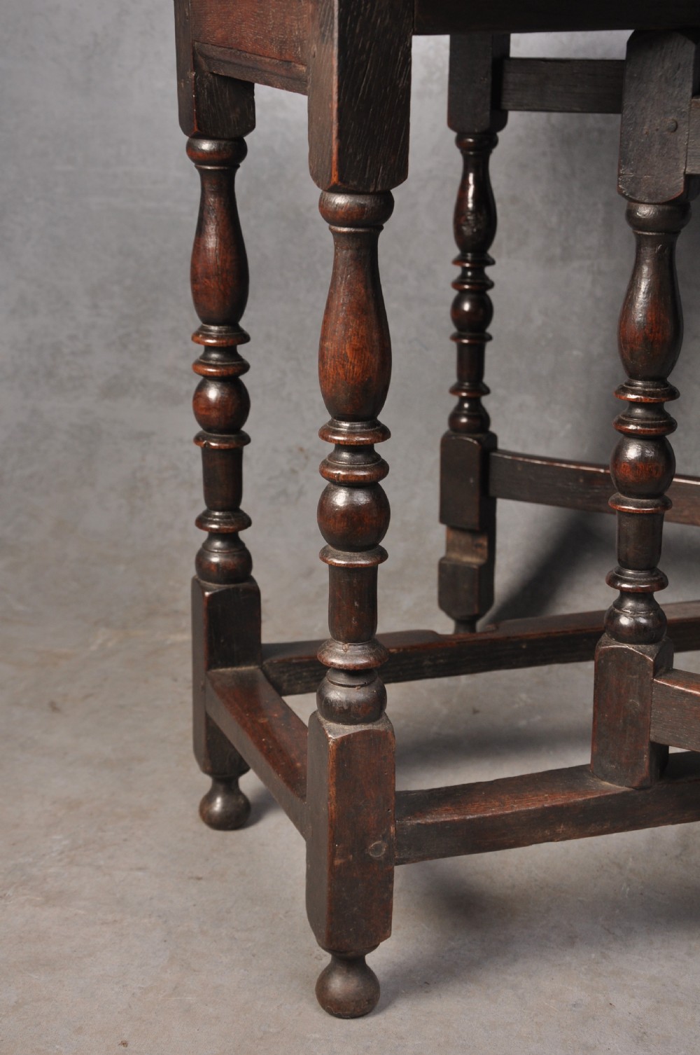17th Century Oak Gateleg Table View VIII