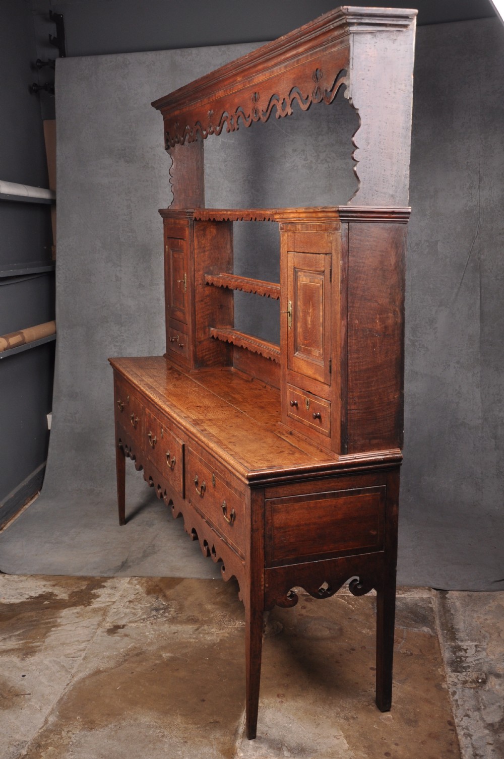 18th Century Oak Shropshire Dresser  View XV