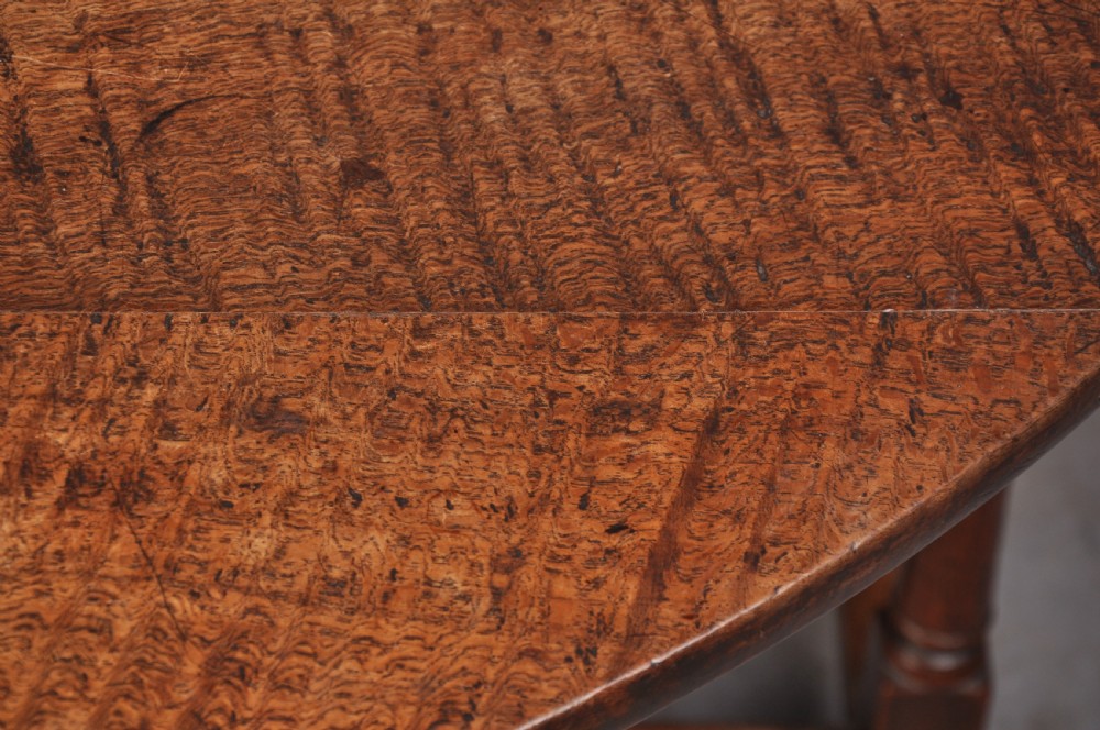 17th Century Figured Oak Gateleg Table View IV