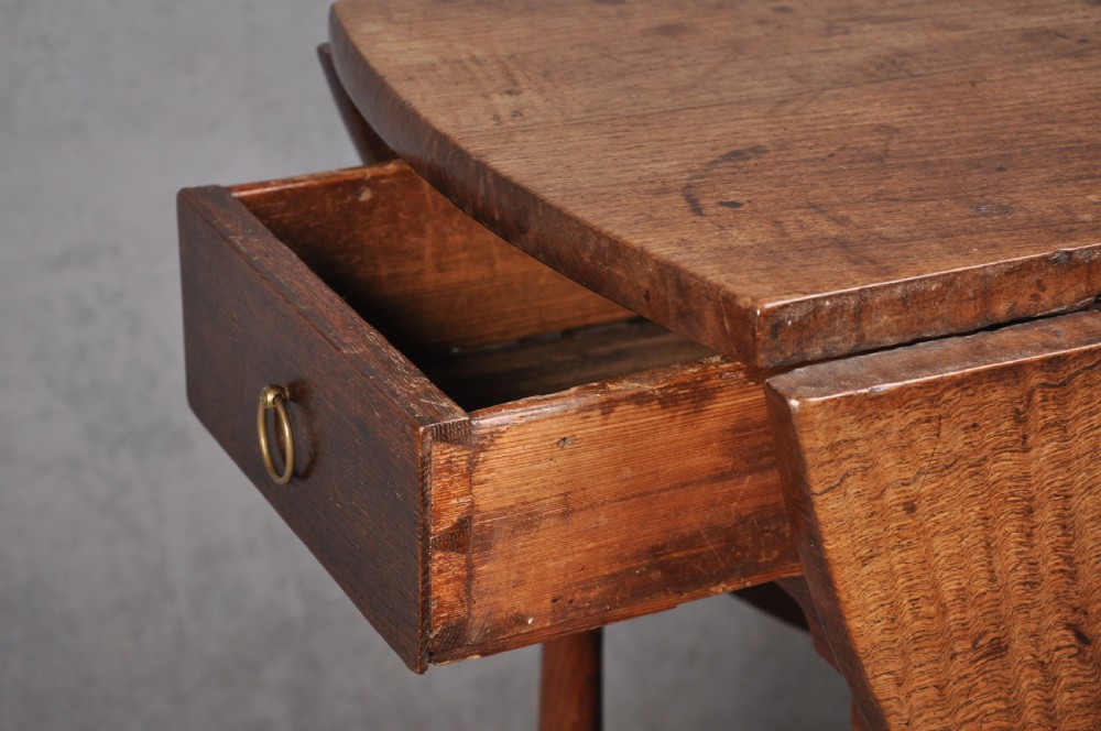 17th Century Figured Oak Gateleg Table View IX