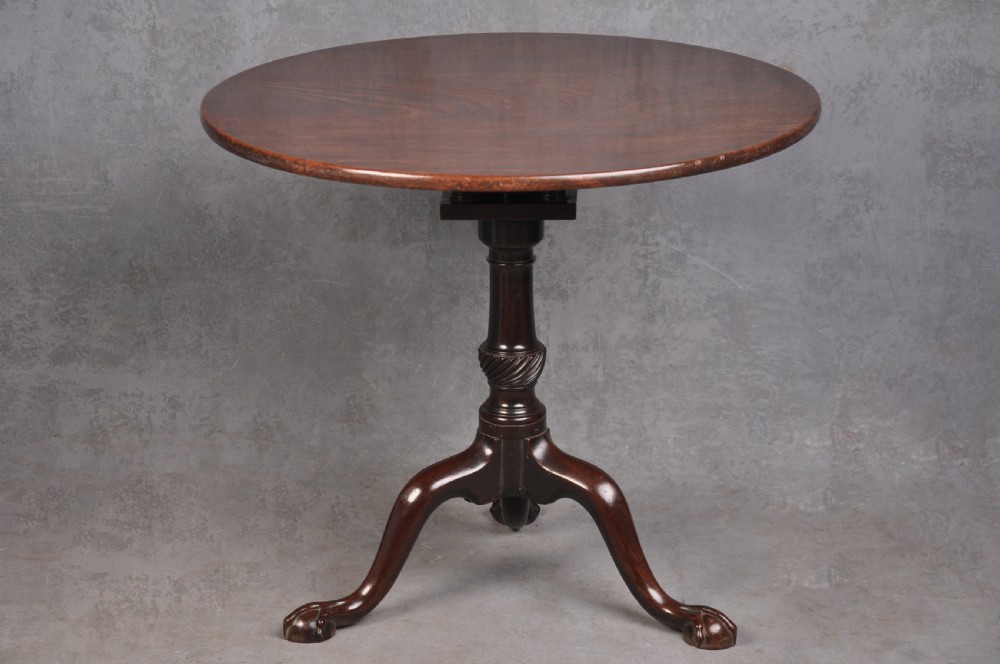 Fine 18th Century Mahogany Chippendale Tripod Table