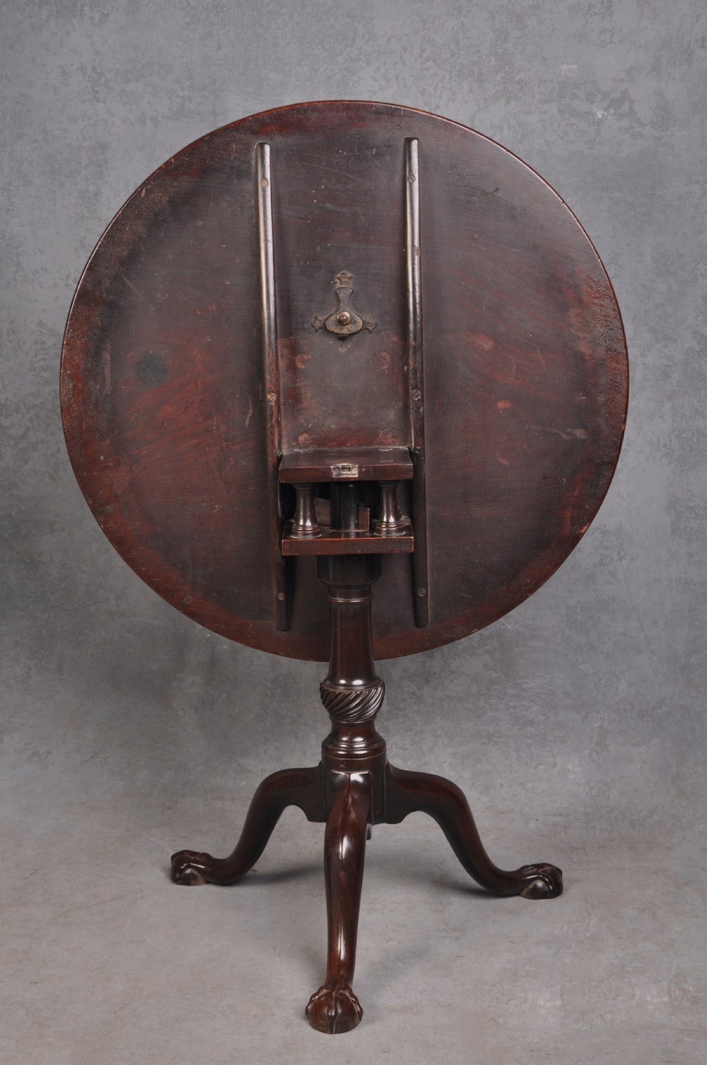 Fine 18th Century Mahogany Chippendale Tripod Table View V