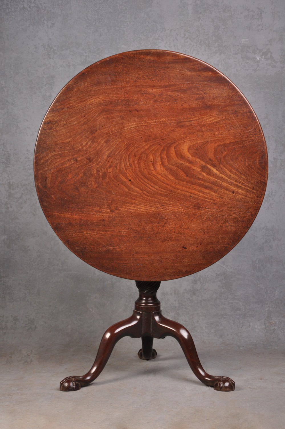Fine 18th Century Mahogany Chippendale Tripod Table View VII