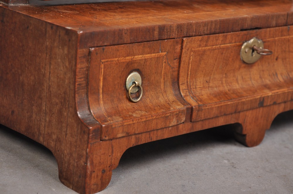 Early 18th Century Walnut Toilet Mirror View III