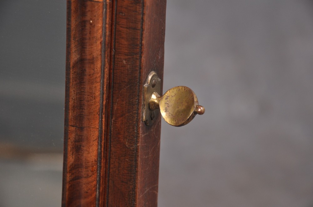 Early 18th Century Walnut Toilet Mirror View VII