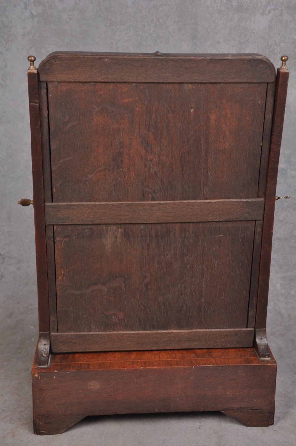 Early 18th Century Walnut Toilet Mirror View XII