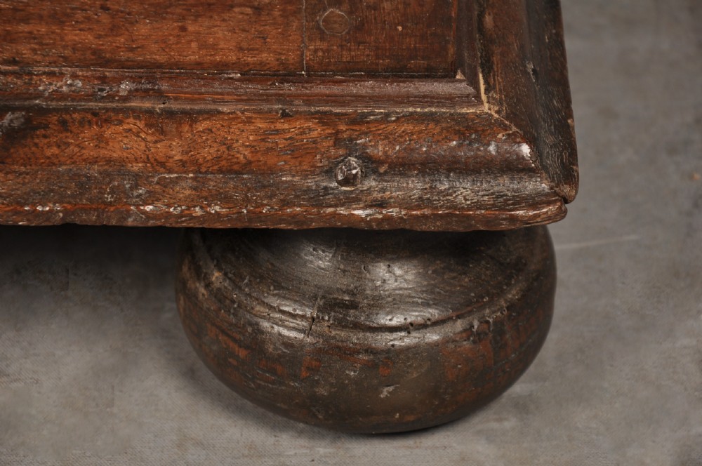 17th Century Oak Chest Of Drawers View VIII
