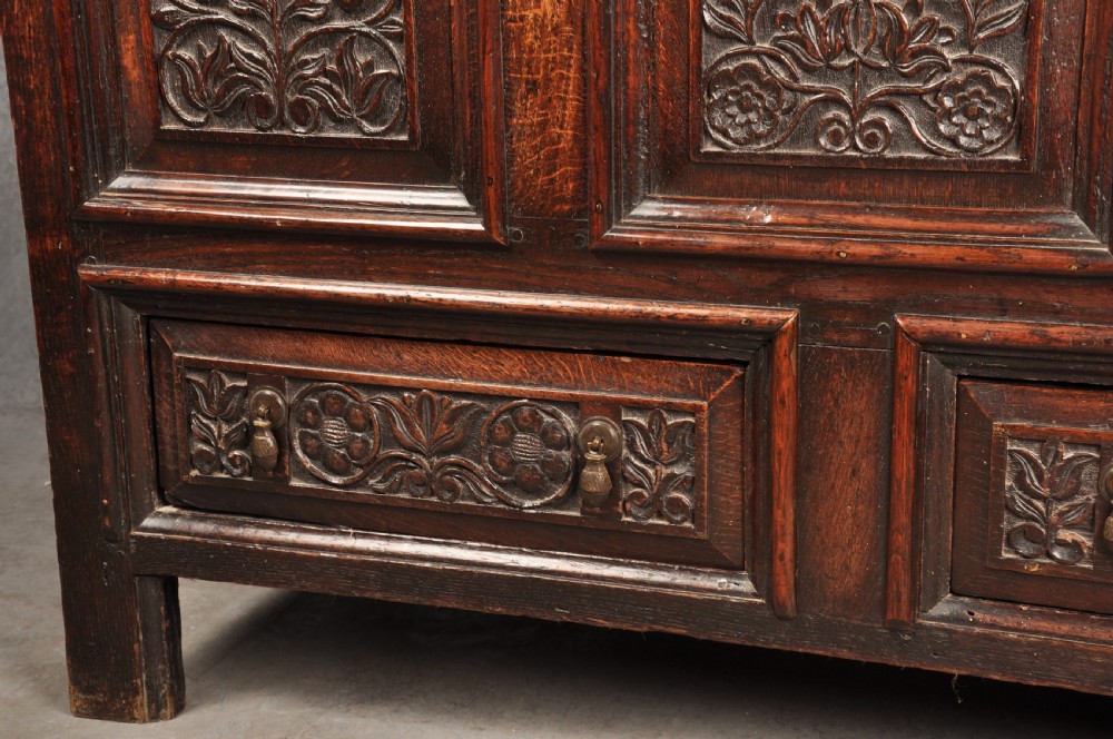 17th Century Oak Coffer View IV