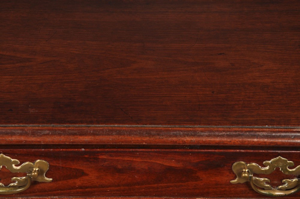 Fine Mid 18th Century Mahogany Lowboy View VI