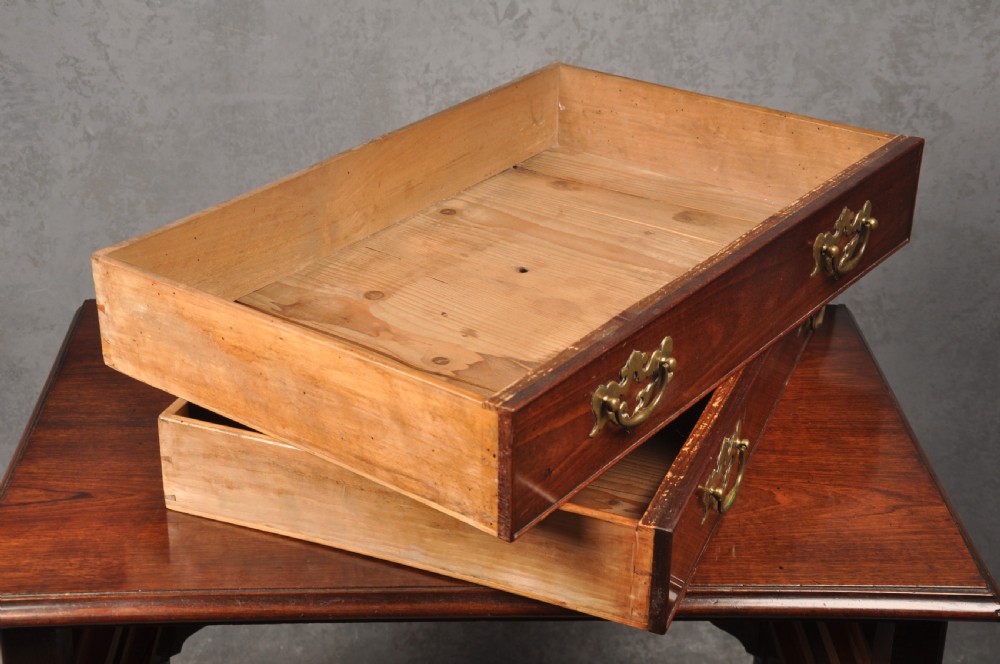 Fine Mid 18th Century Mahogany Lowboy View VII