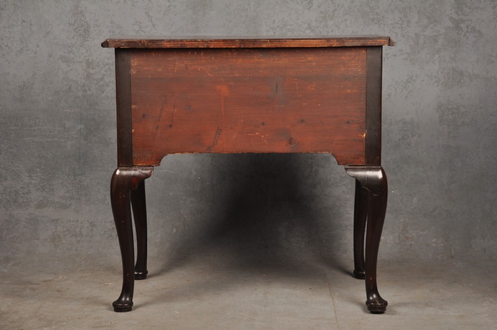 Fine Mid 18th Century Mahogany Lowboy View IX