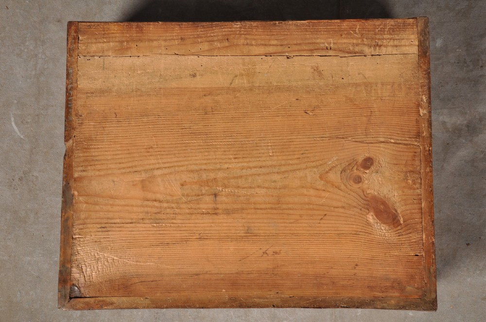 A rectangular 17th-century olive wood lace box featuring geometric oyster veneer marquetry on the lid and a brass keyhole escutcheon on the front. View IX
