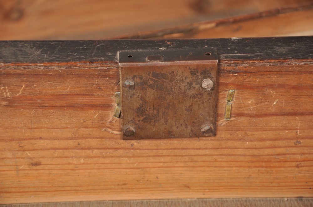 Fine Early 18th Century Walnut Chest On Stand View IX