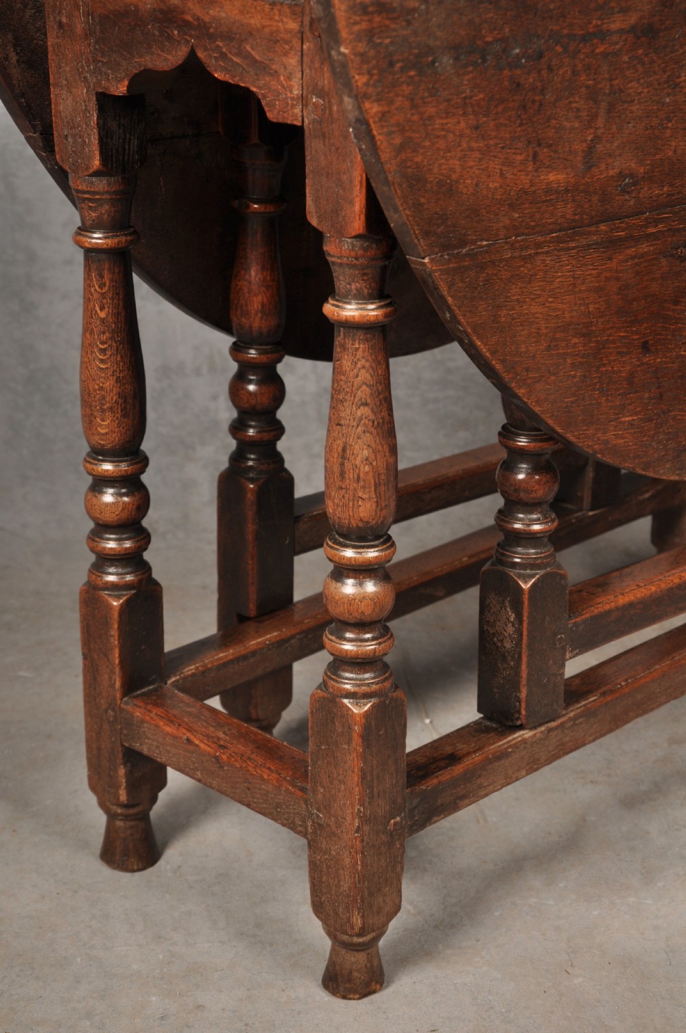 Small 17th Century Oak Gateleg Table View IV