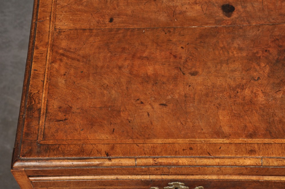 Early 18th Century Walnut Chest Of Drawers View IX