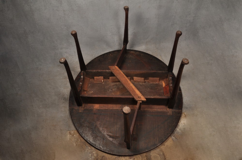 Fine 18th Century Mahogany Drop Leaf Table  View V
