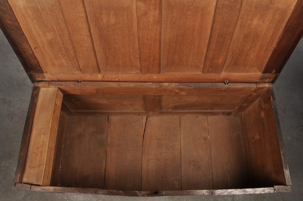 17th Century Oak Coffer View VIII