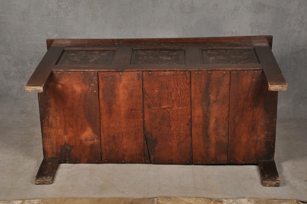 17th Century Oak Coffer View XIII