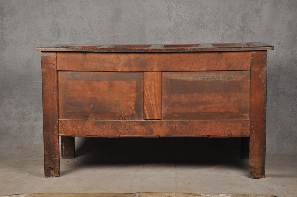 17th Century Oak Coffer View XIV