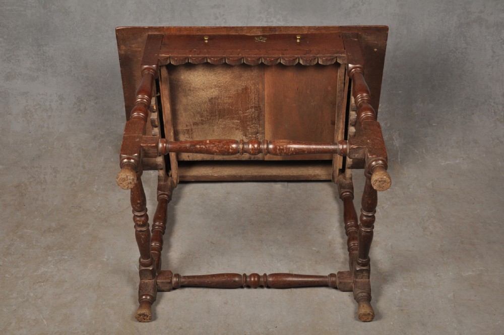 Small 17th Century Oak Side Table  View XI