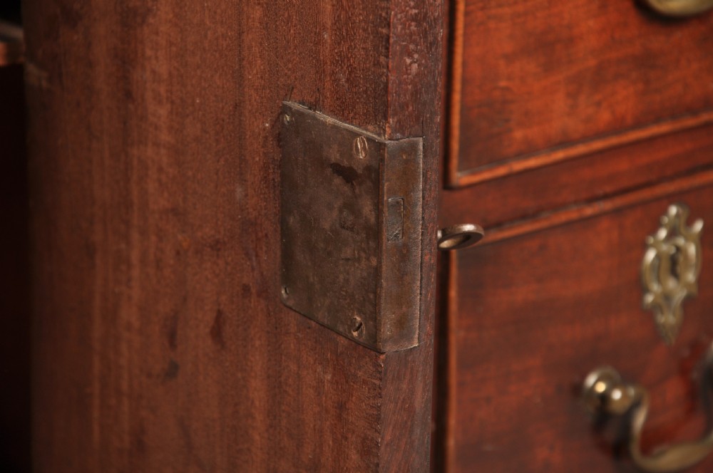 Fine 18th Century Mahogany Kneehole Desk View VI