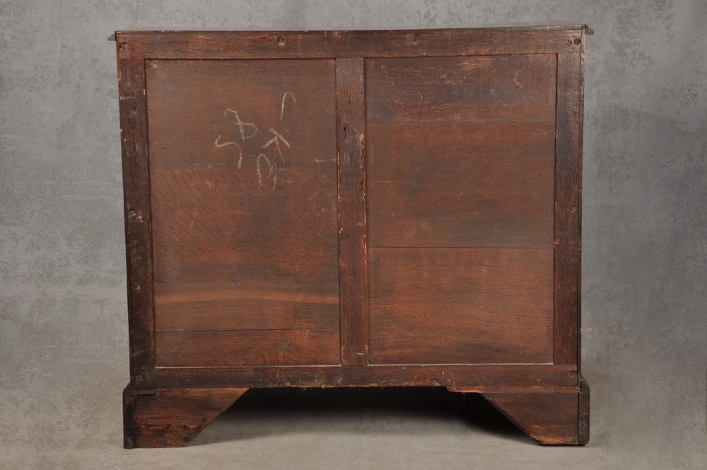 Fine 18th Century Mahogany Kneehole Desk View XV
