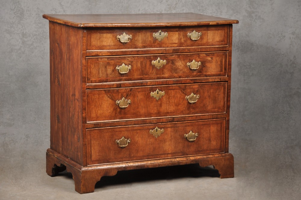 Small Early 18th Century Walnut Chest Of Drawers View II