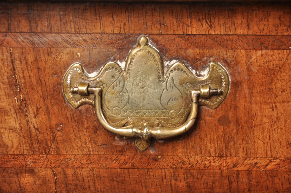 Small Early 18th Century Walnut Chest Of Drawers View VI