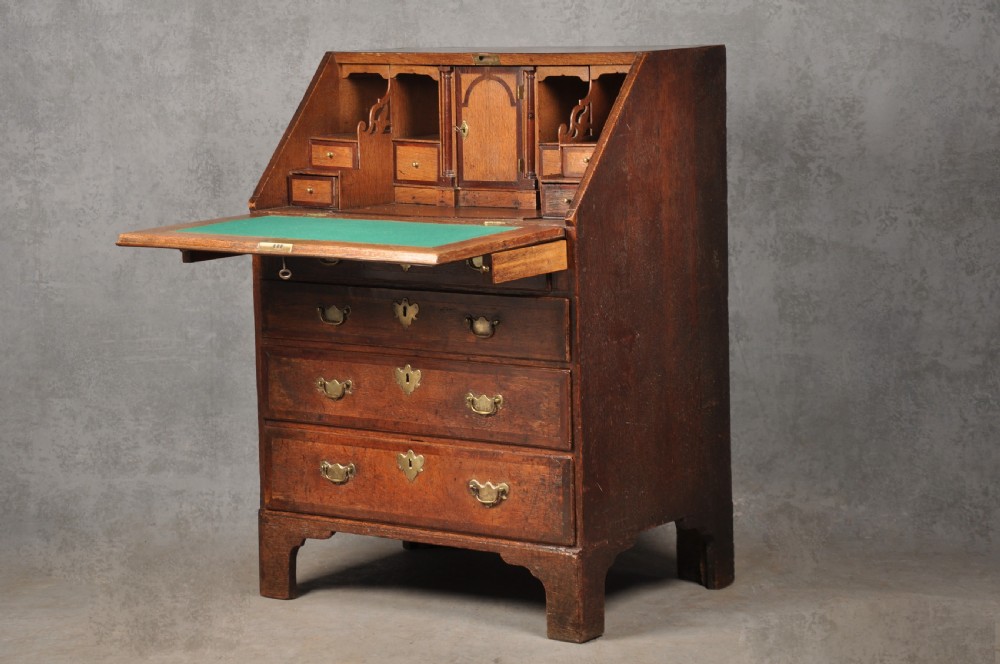 Early 18th Century Oak Bureau  View III
