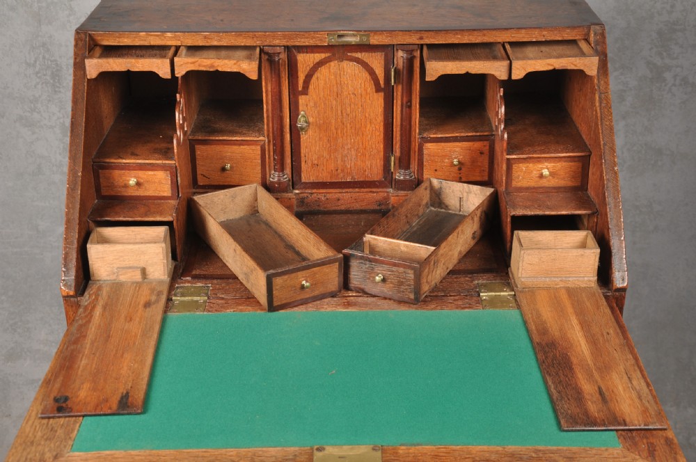 Early 18th Century Oak Bureau  View X