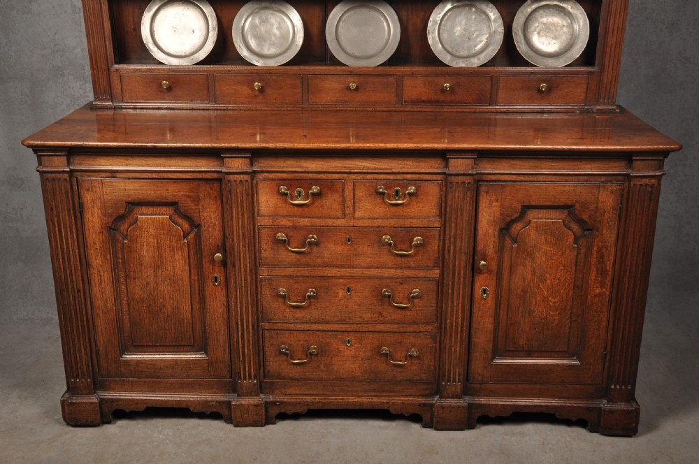 18th Century Oak Dresser  View VIII