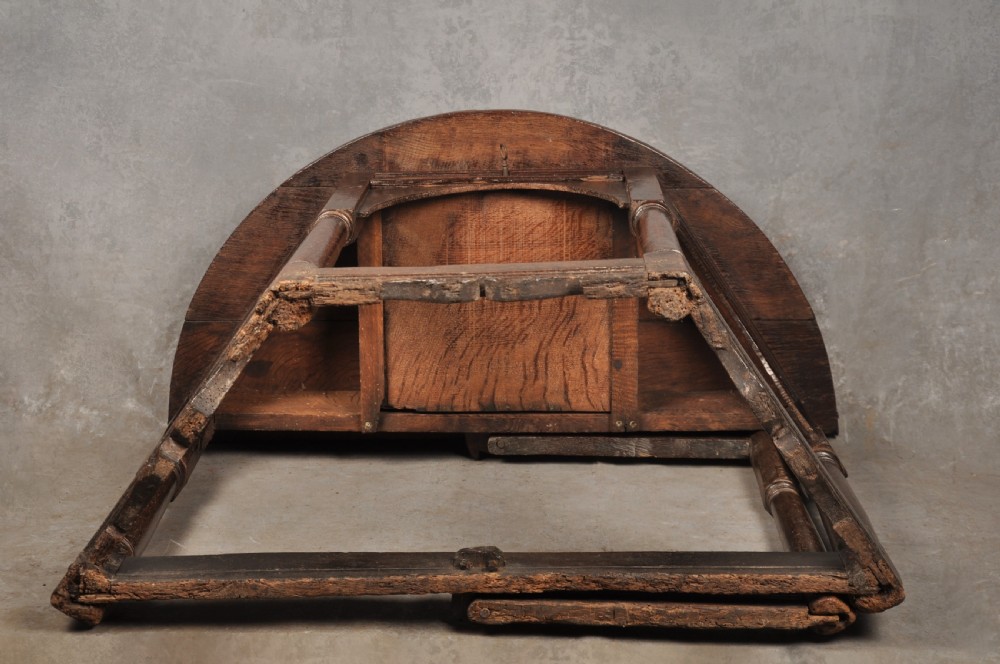 Early 17th Century Oak Credence Table  View XIX