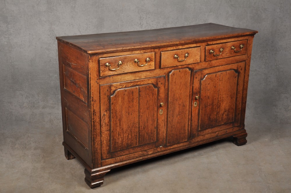 Mid 18th Century Oak Dresser Base View IX