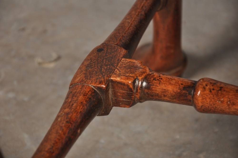 Fine Early 18th Century Walnut Stool View VI